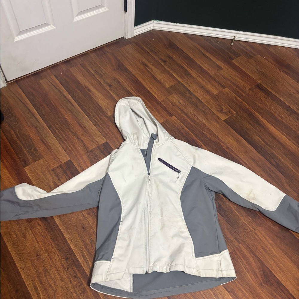 Gray and White Hooded Raincoat with Zip-Up Design